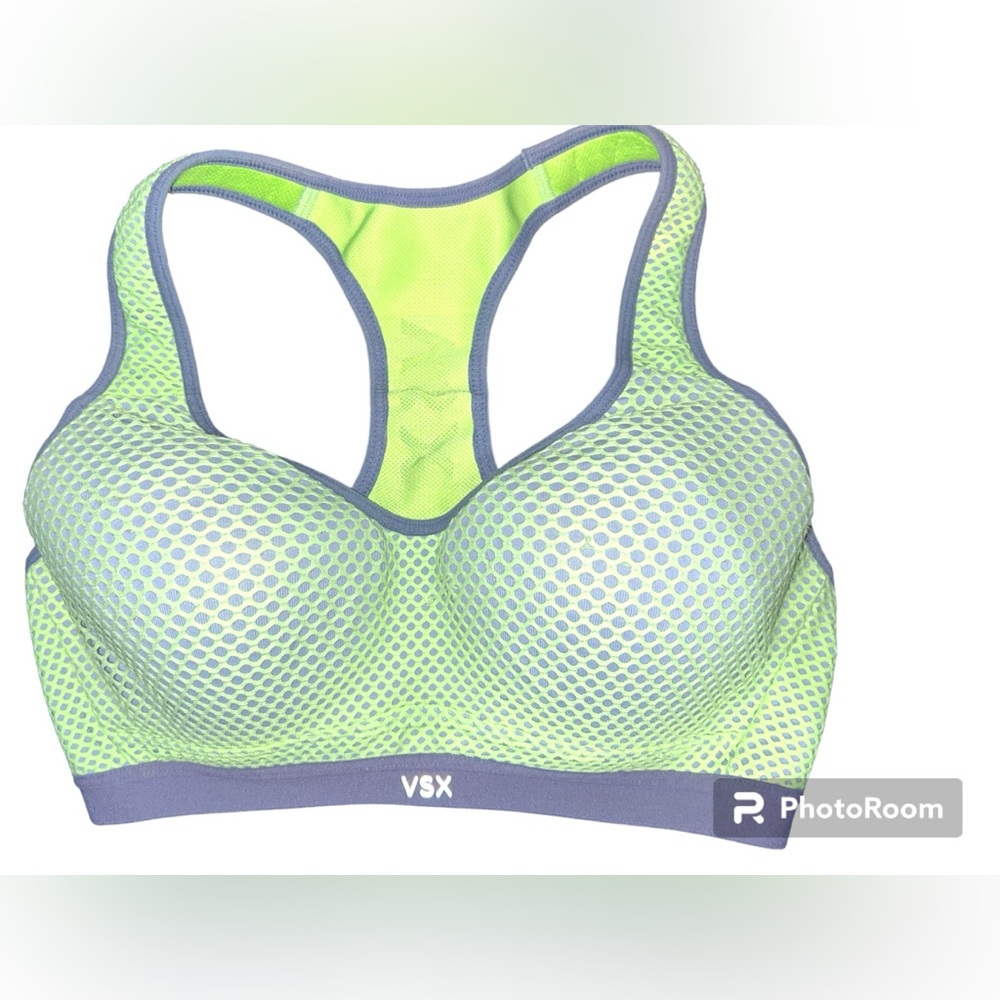 Victoria's Secret VSX Sports Bra Size 34C